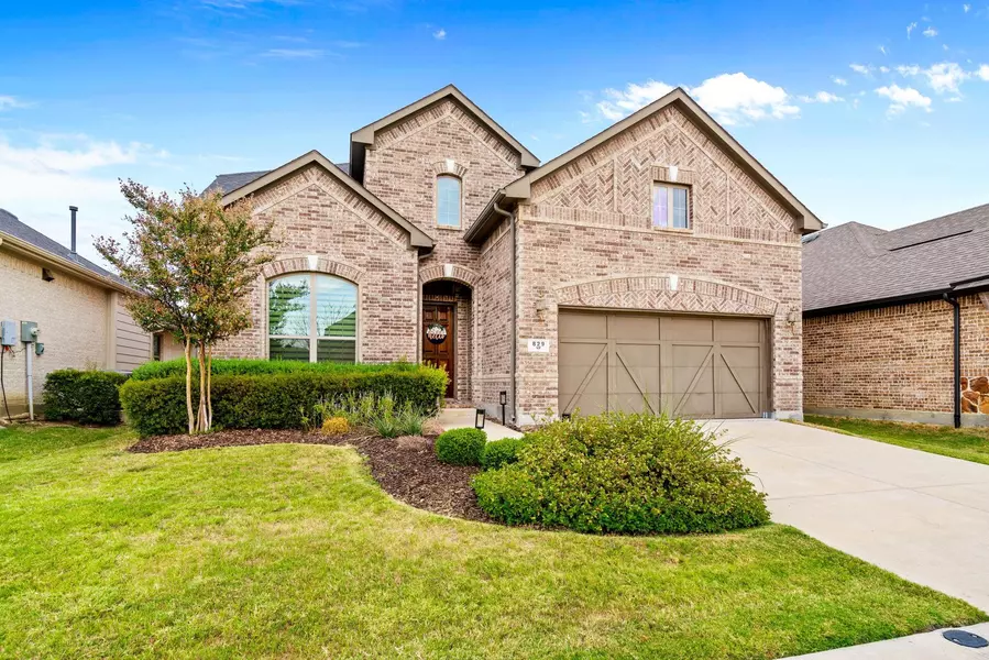 829 Sandbox Drive, Little Elm, TX 76227