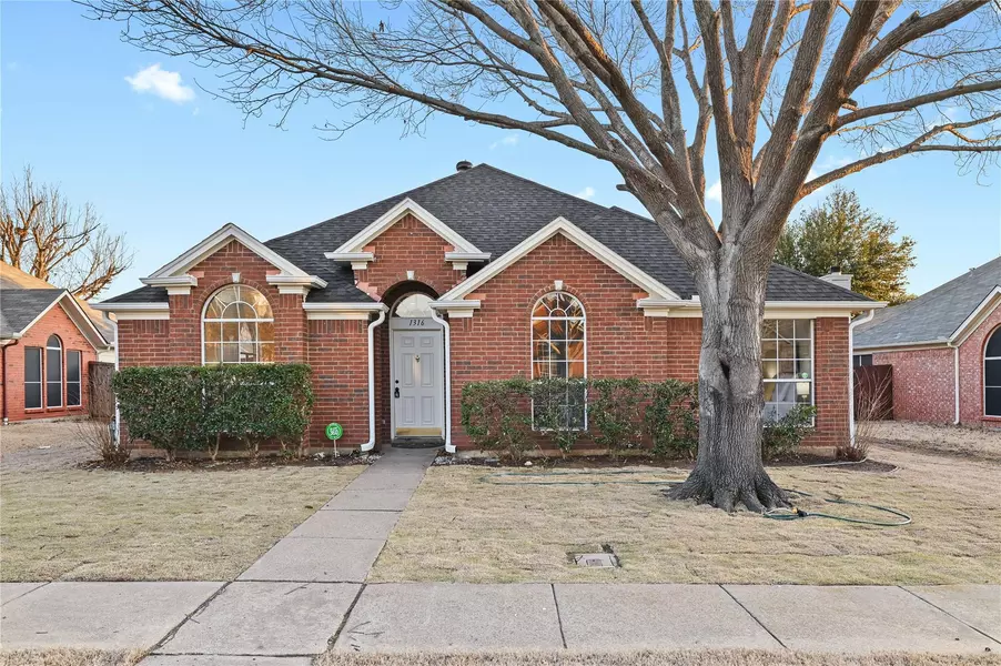 1316 Pelham Lane, Lewisville, TX 75077