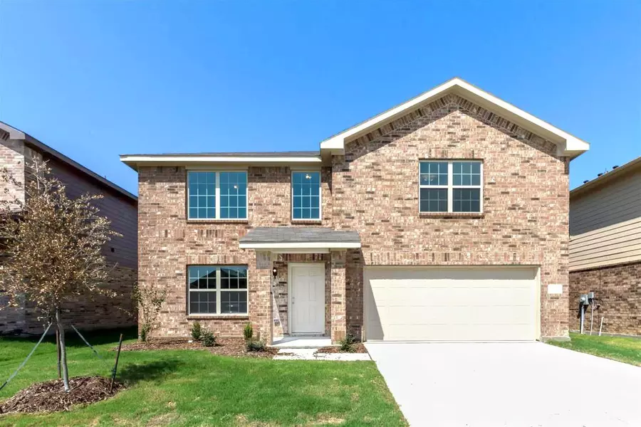 8013 Gangway Drive, Fort Worth, TX 76179