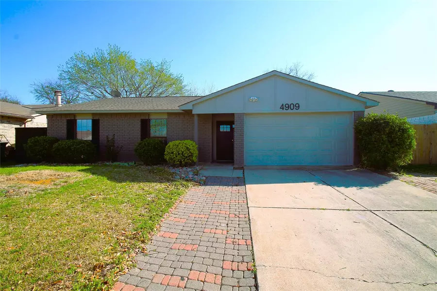 4909 Watson Drive, The Colony, TX 75056