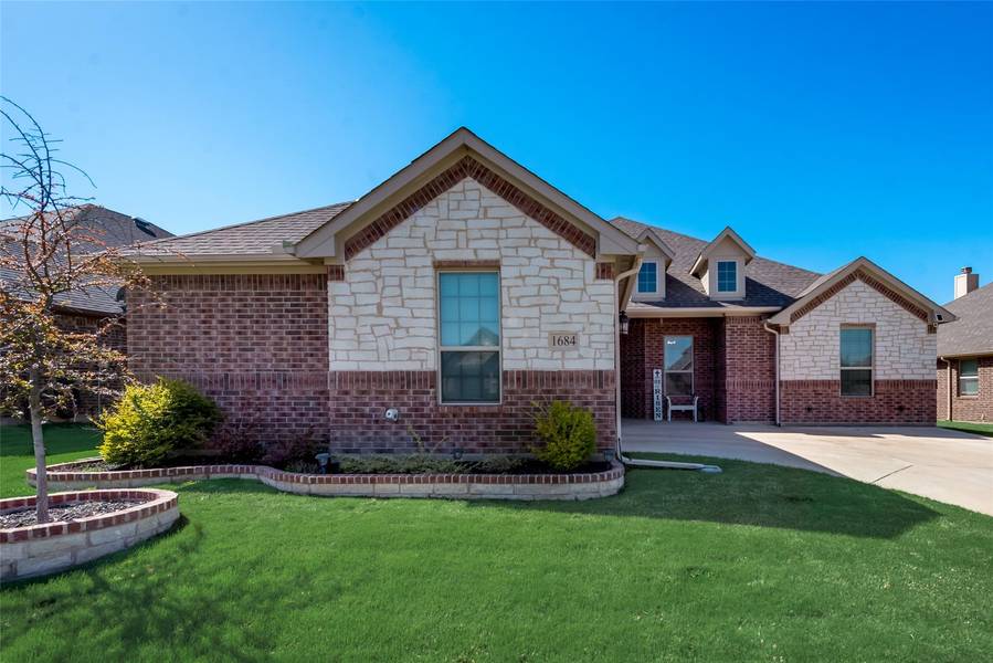 1684 Laramie Lane, Burleson, TX 76028