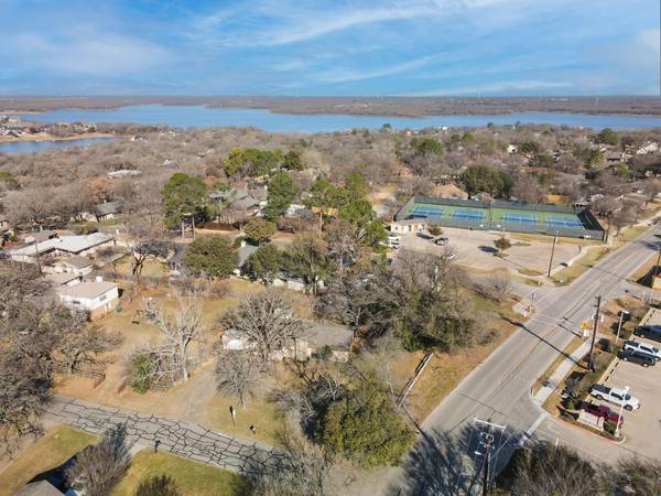 101 Oaktree Drive, Highland Village, TX 75077