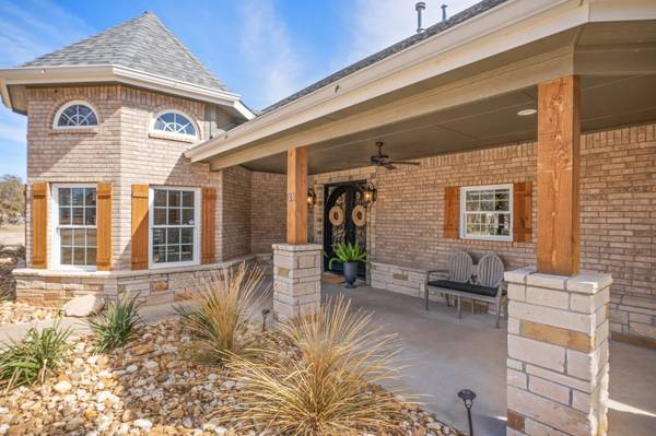 612 Oak Point Drive, May, TX 76857