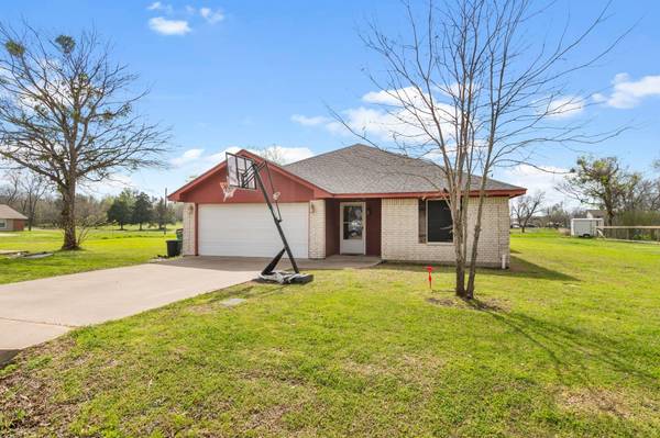 214 E Woodland St, Mabank, TX 75147