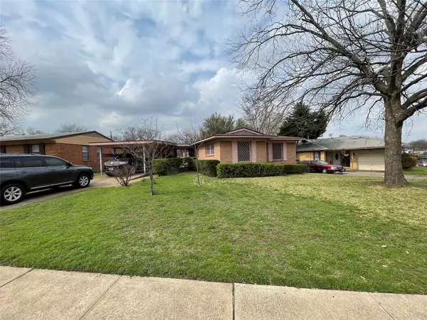 2907 Rockford Drive, Dallas, TX 75211