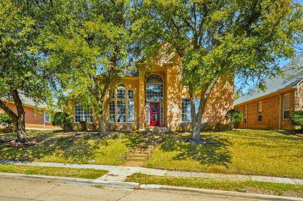 2033 Le Mans Drive, Carrollton, TX 75006