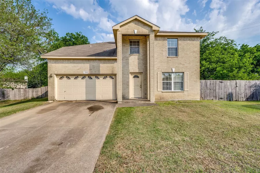 1316 Greenleaf Court, Cedar Hill, TX 75104