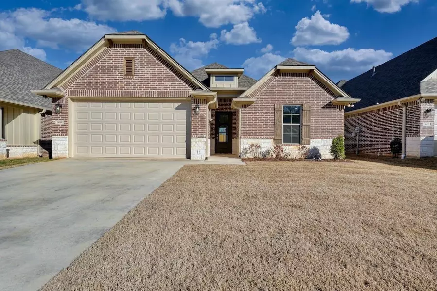 451 Preston Ridge Drive, Tyler, TX 75703