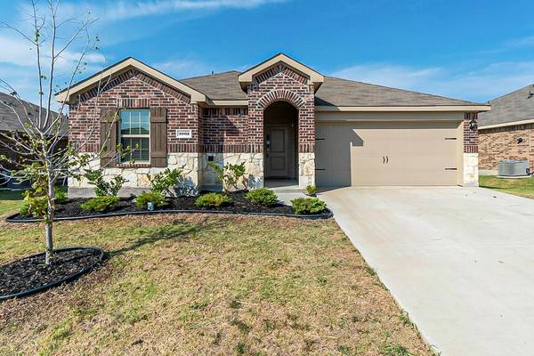 3002 Saddleback Way, Forney, TX 75126