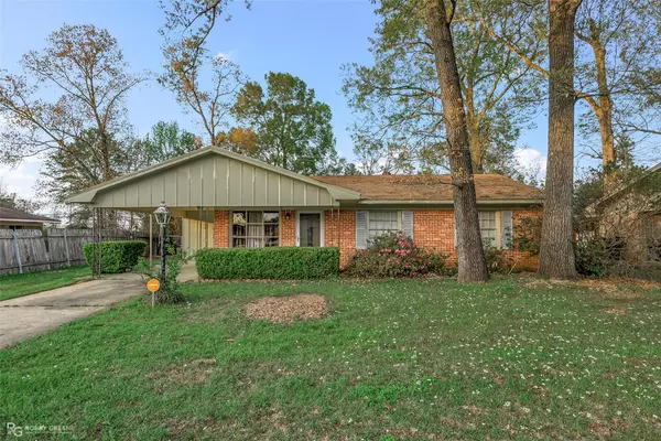 749 Woodmont Place, Shreveport, LA 71108