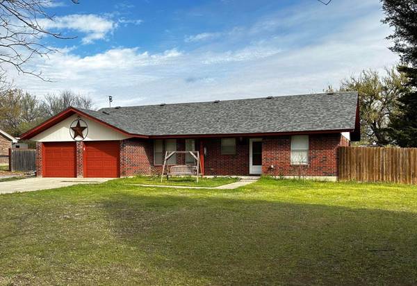 1109 E 6th Street, Springtown, TX 76082