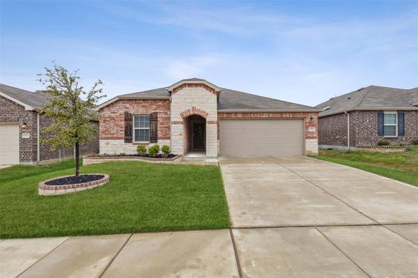 1741 Trace Drive, Aubrey, TX 76227