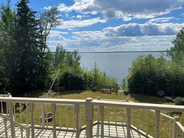 Lac La Biche, AB T0A 2C1,402 Lake (Golden Sands) DR