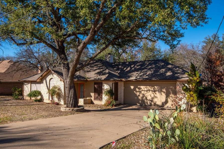 4212 MOJAVE Drive, De Cordova, TX 76049