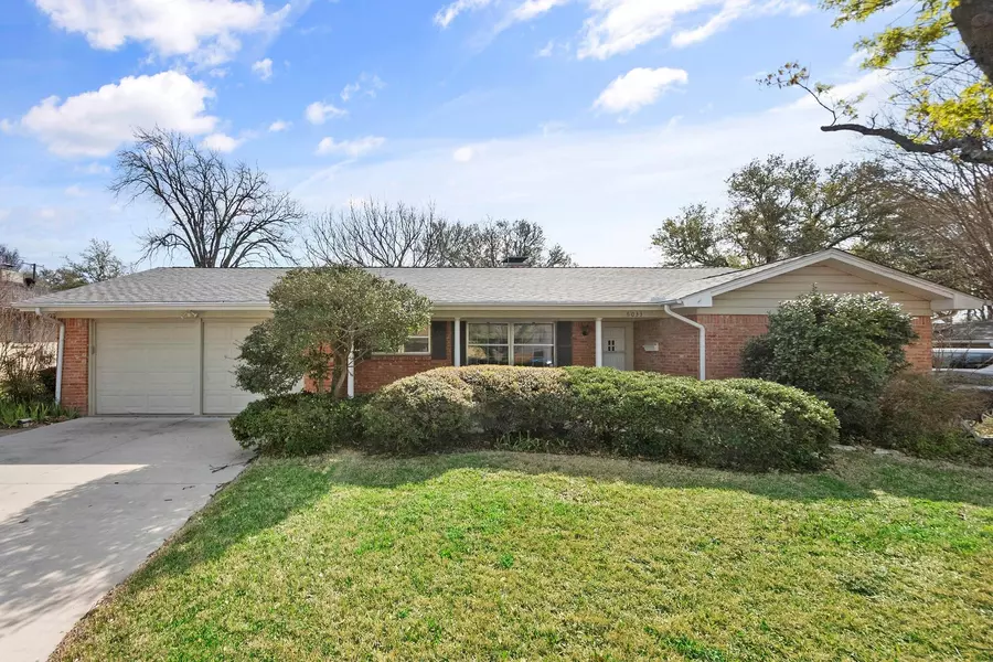 6033 Worrell Drive, Fort Worth, TX 76133