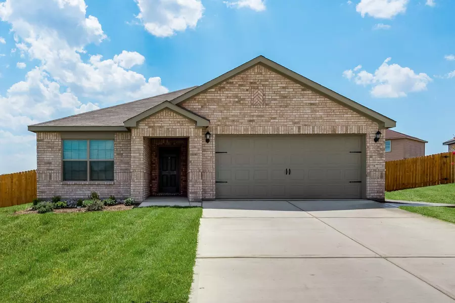 120 Coyote Creek Circle, Newark, TX 76071