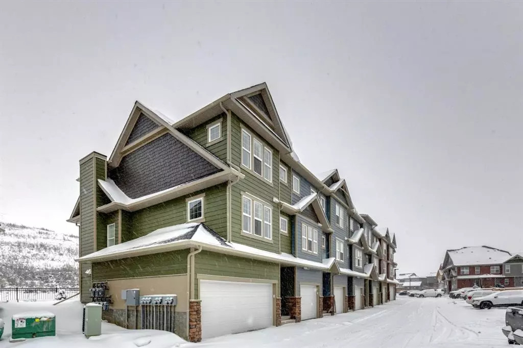 Calgary, AB T3M 3K8,282 Cranbrook SQ SE