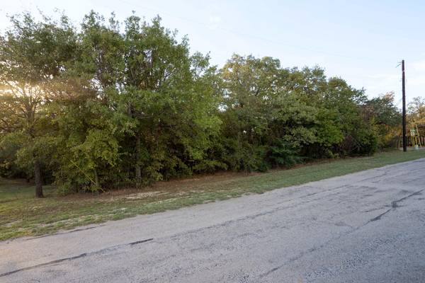 Lot 401 Dogie Trail & Highland Drive, Oak Point, TX 75068