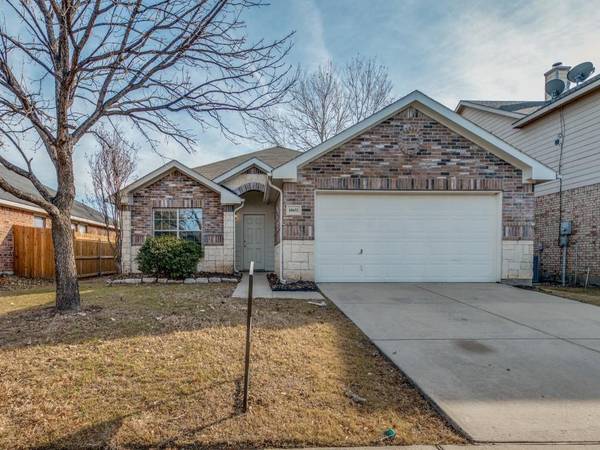 10432 Evening View Drive, Fort Worth, TX 76131