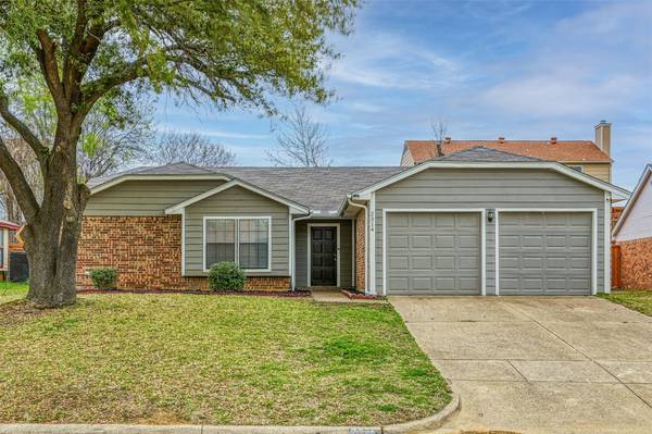 2314 Dartmouth Drive, Grand Prairie, TX 75052