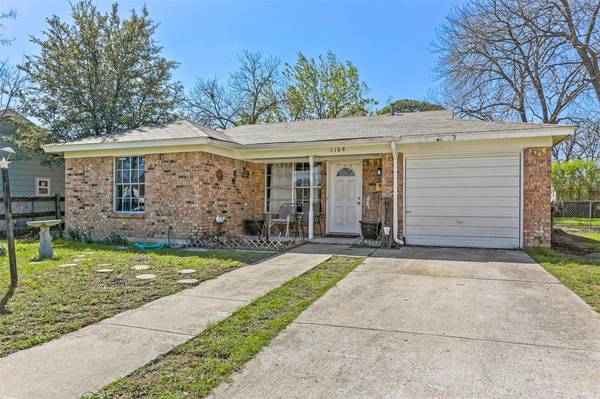 1109 N Chandler Drive, Fort Worth, TX 76111