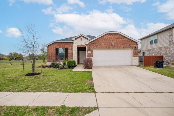 10328 Fossil Valley Drive, Fort Worth, TX 76131