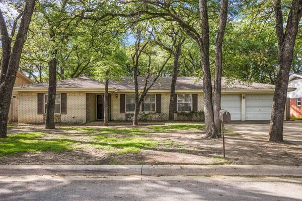 1309 Kathryn Street, Hurst, TX 76053