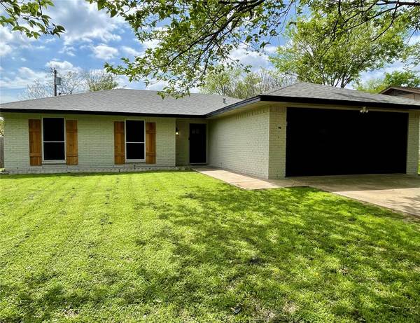 322 Linklea Drive, Duncanville, TX 75137