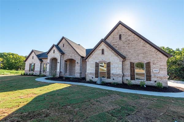 1055 Meadow Wood Terrace, Azle, TX 76020