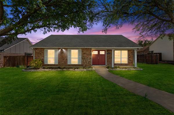 3912 Churchill Drive, Flower Mound, TX 75028