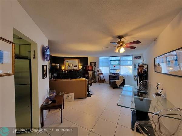 Aventura, FL 33160,2750 NE 183rd St  #407