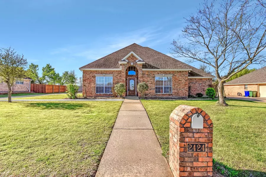 2424 Jolinda Lane, Whitesboro, TX 76273