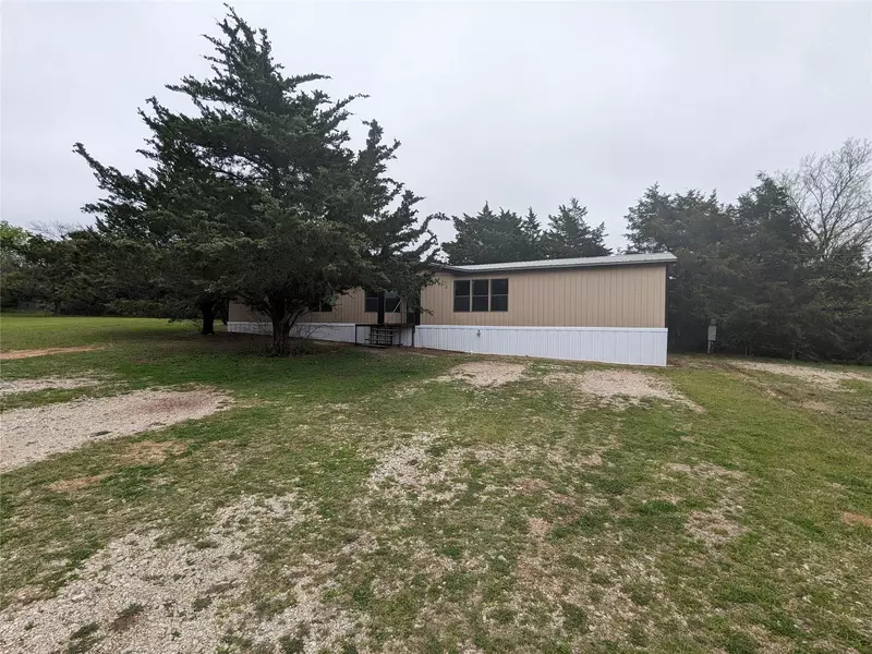 321 Woodhaven Drive, Alvarado, TX 76009