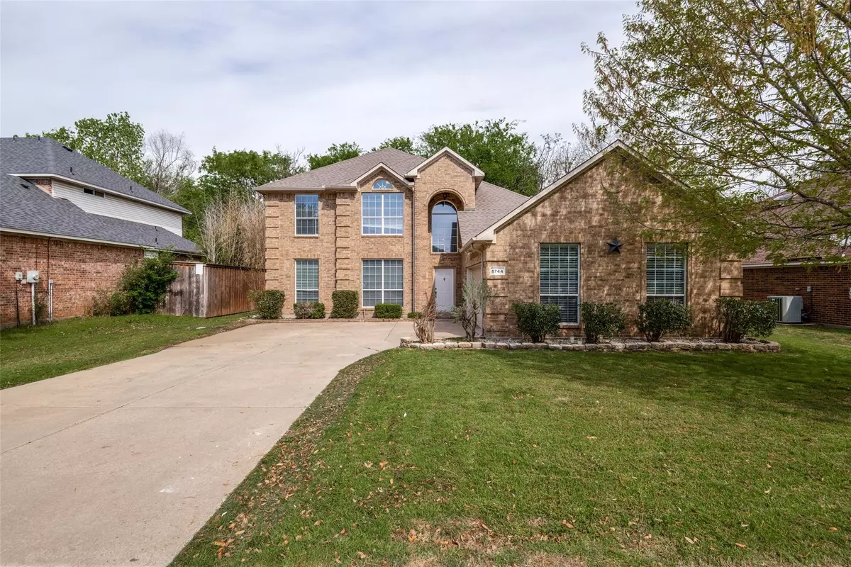 Grand Prairie, TX 75052,5744 Derek Way