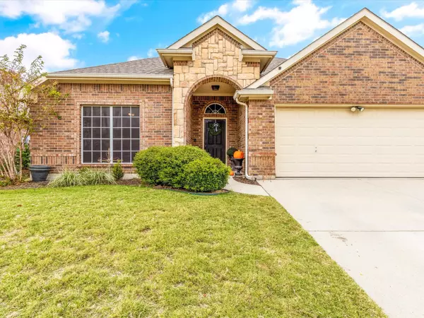 7405 Gairlock Drive, Fort Worth, TX 76179