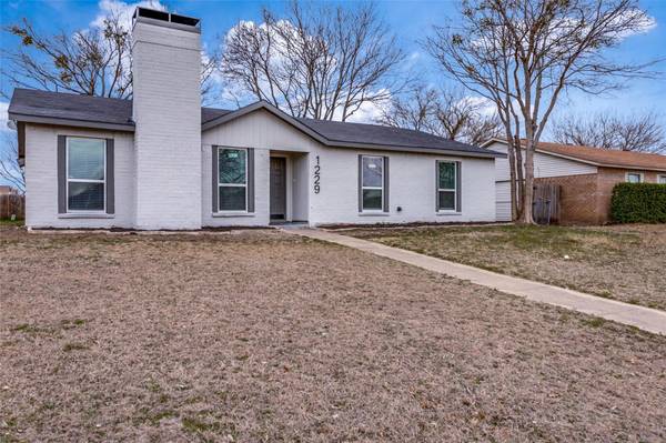 1229 Oakbluff Drive, Lancaster, TX 75146