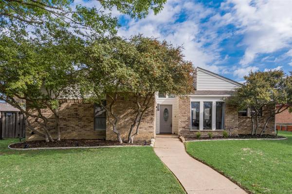 2707 Timberleaf Drive, Carrollton, TX 75006