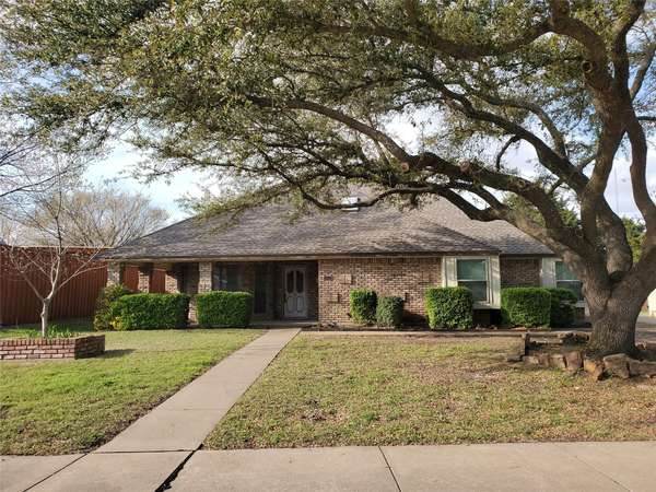 1528 Kari Ann Drive, Cedar Hill, TX 75104