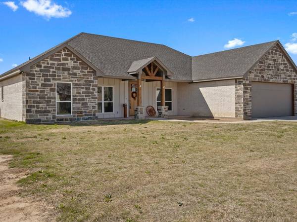 160 Cool Meadows Court, Millsap, TX 76066