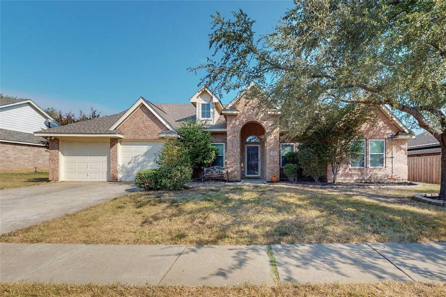 1002 Karen Street, Aubrey, TX 76227