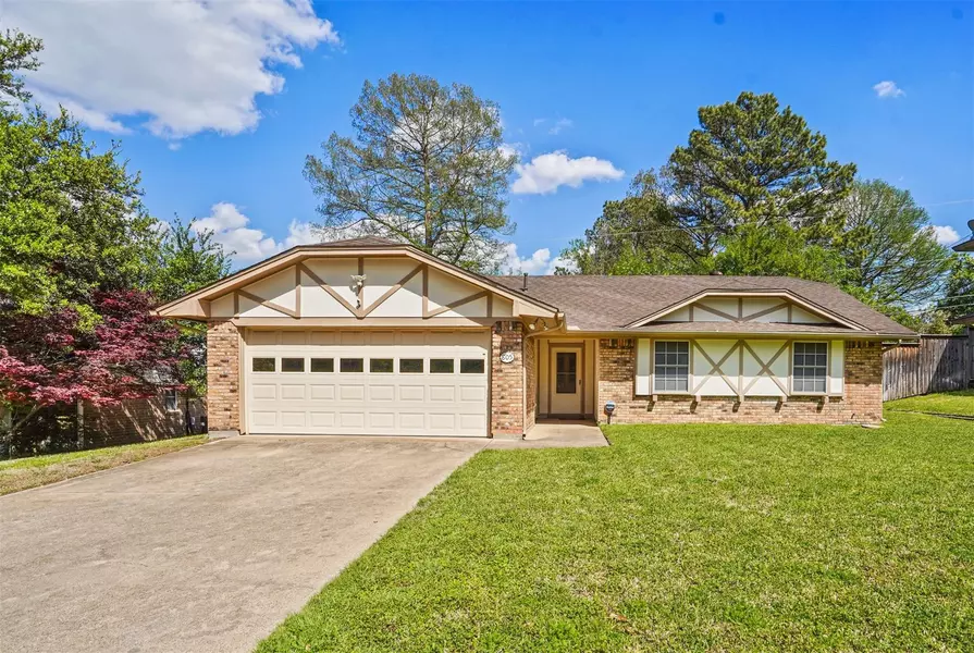 805 Tanglewood Lane, Arlington, TX 76012