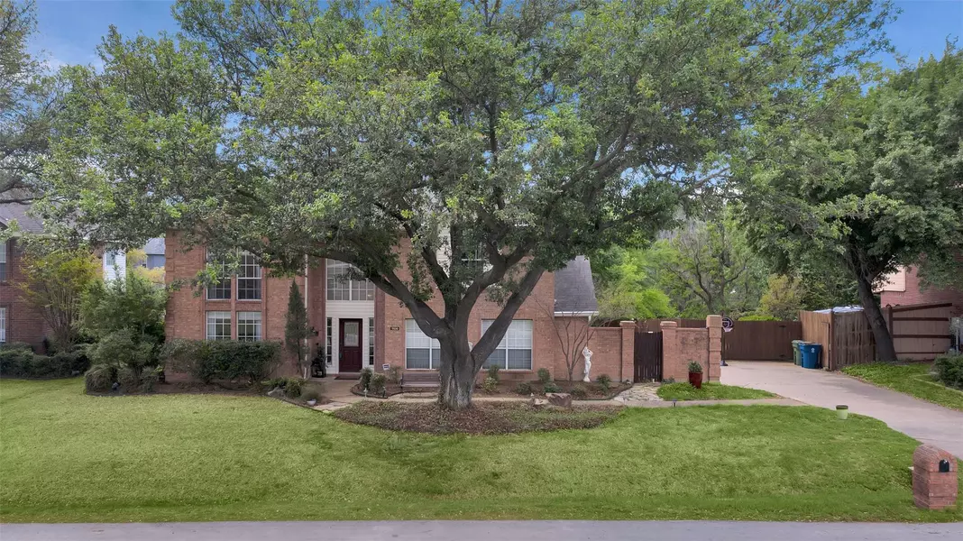 1106 Babbling Brook Drive, Lewisville, TX 75067