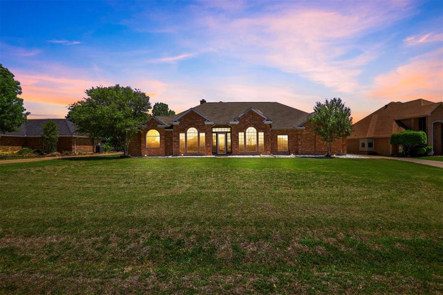 920 Valley View Avenue, Red Oak, TX 75154