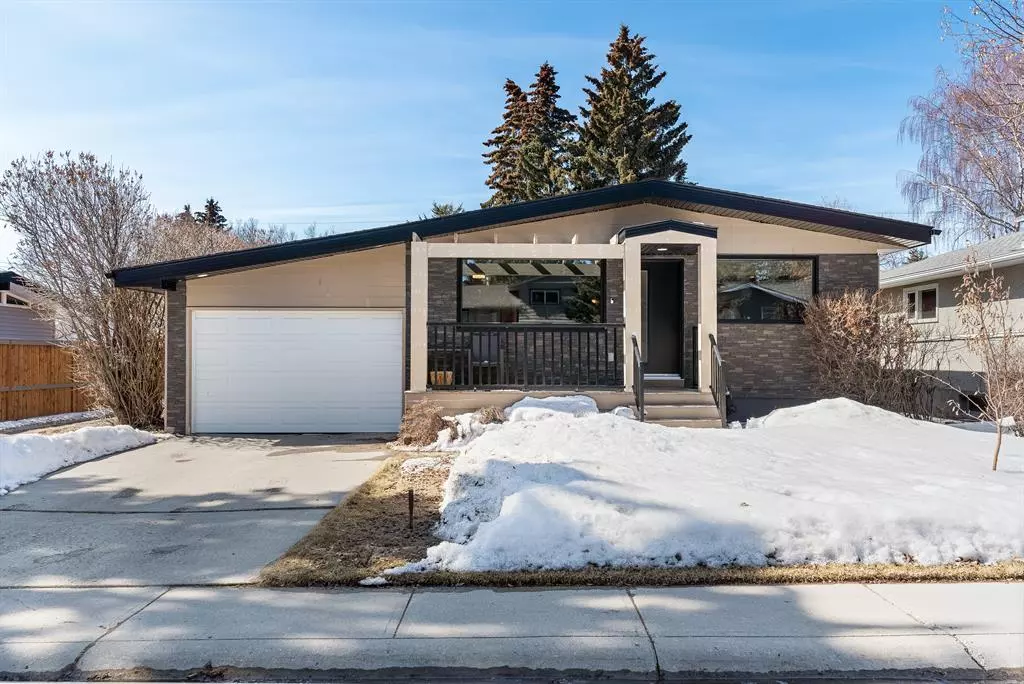 Calgary, AB T2L 1R9,5007 Benson RD NW