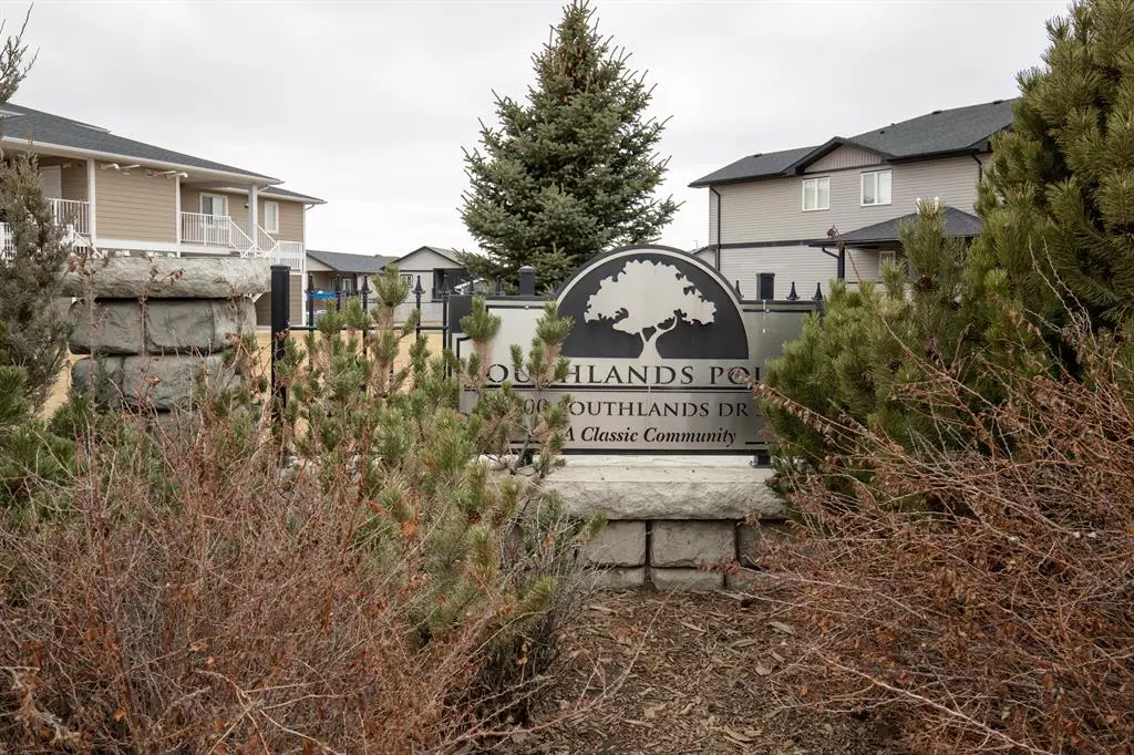 Medicine Hat, AB T1B 0M5,226 Southlands Pointe SE