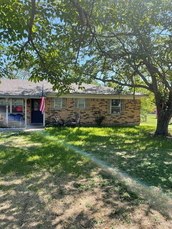 504 N Pearson Street, Godley, TX 76044