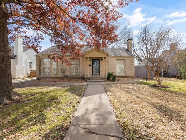 3204 Mt Vernon Avenue, Fort Worth, TX 76103