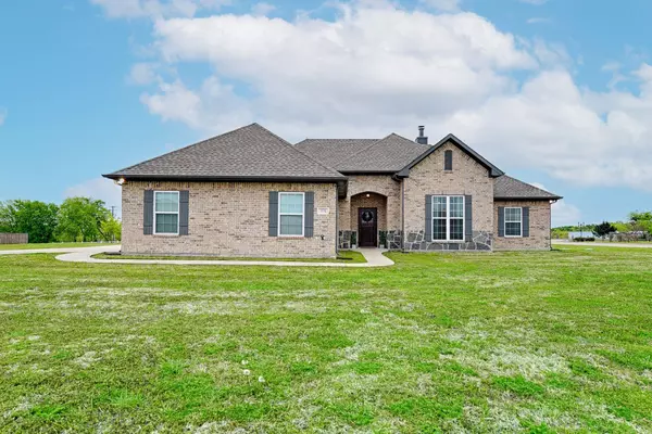 1176 Chartres, Oak Ridge, TX 75142