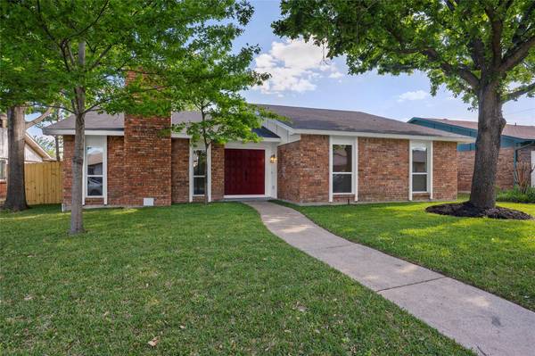 2922 Gayle Drive, Garland, TX 75044