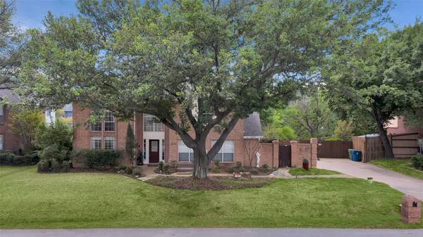 1106 Babbling Brook Drive, Lewisville, TX 75067